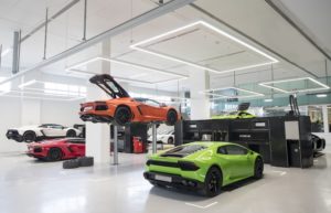 Lamborghini открыл самый большой салон